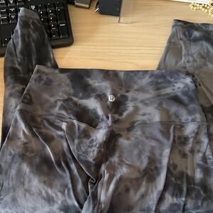 Lululemon Tie-Dye Align Leggings - size 6